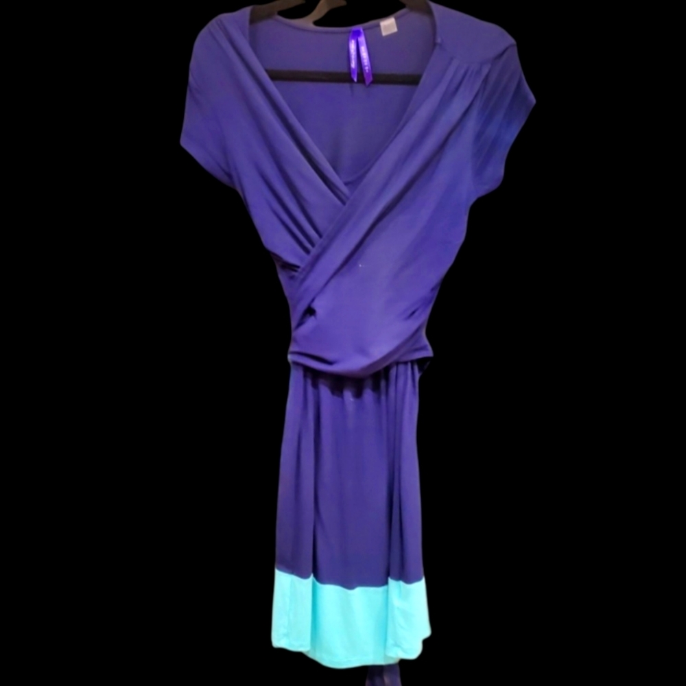 Seraphine nursing maternity wrap dress.